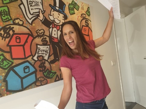 Op deze foto zie je Chantalle Noordermeer, 1 van de oprichters van IBA Coaching