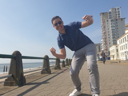 Op deze foto zie je Marijn Noordermeer, 1 van de oprichters van IBA Coaching