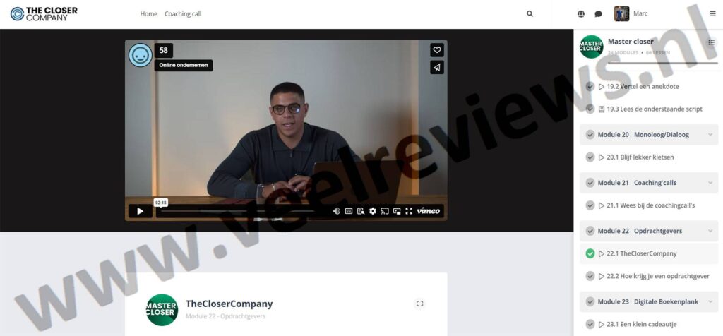 Op deze foto zie je Faris Ibrahim met zijn The CloserCompany Course