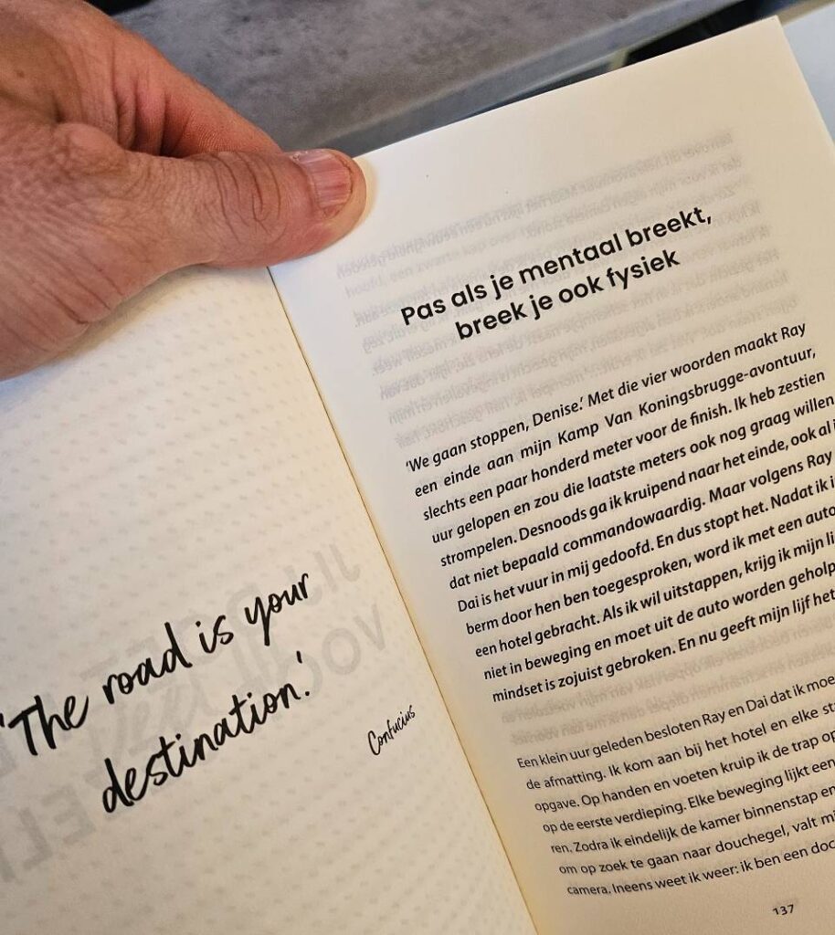 Op deze foto zie je een pagina uit het boek Jouw Beste versie van Denise Anna